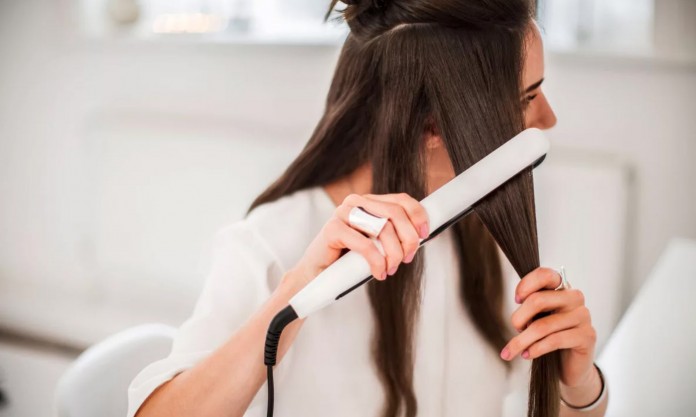 Quel type de lisseur choisir pour ses cheveux ? Avantages et inconvénients